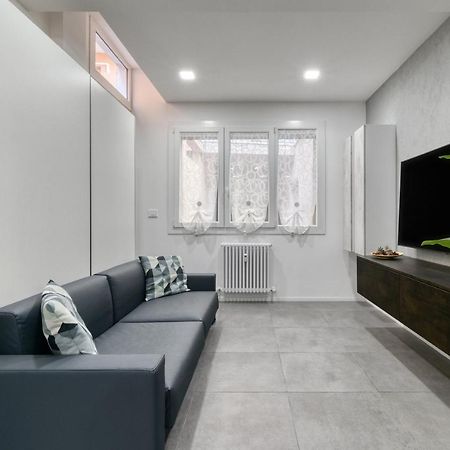 Guest House Ugo Lenzi Μπολόνια Εξωτερικό φωτογραφία